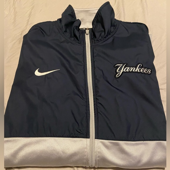 Nike Men’s Yankee’s Baseball Jacket. - Picture 8 of 8
